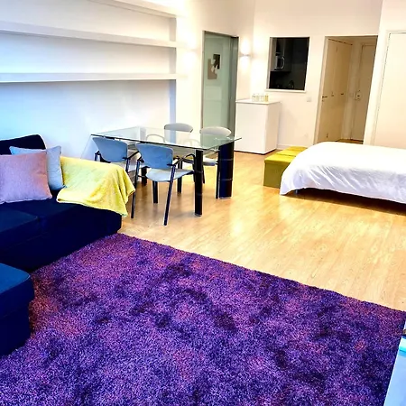 3 - Side Casino Garden Apartment *