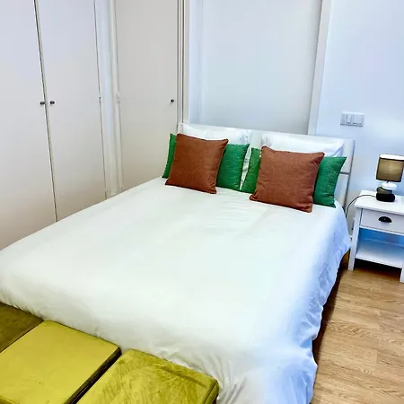 3 - Side Casino Garden Apartment *