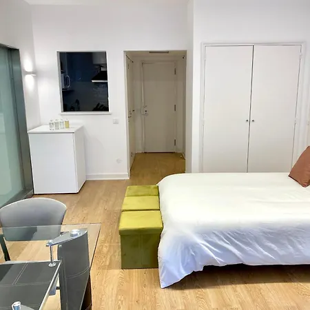 3 - Side Casino Garden Apartment *